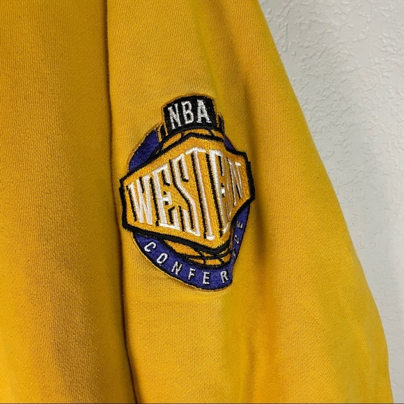 Los Angeles Lakers Exclusive Hoodie Jacket - Picture 3 of 8